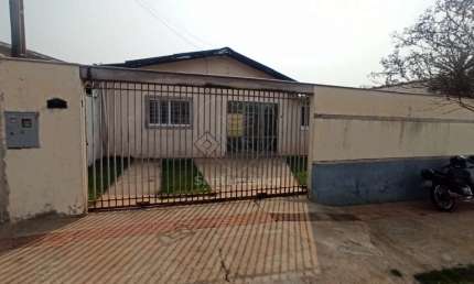 Casa com 3 dormitórios à Venda na Região Norte de Londrina