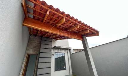 Casa com 2 dormitórios disponível na região Norte de Londrina.