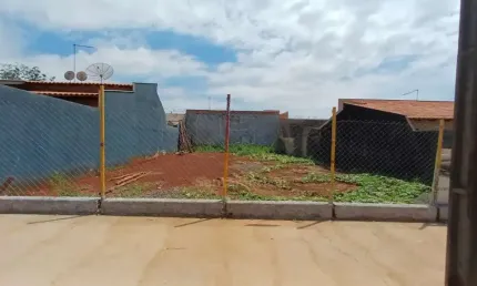 Terreno à venda na Rua Alberto Liutti, Em Frente Da Casa 433, --, Cafezal, Londrina