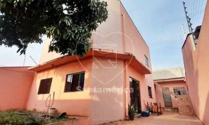 Sobrado na região Norte de Londrina com 4 dormitórios