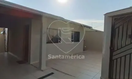 Casa á venda na região Norte de Londrina com 3 dormitórios.