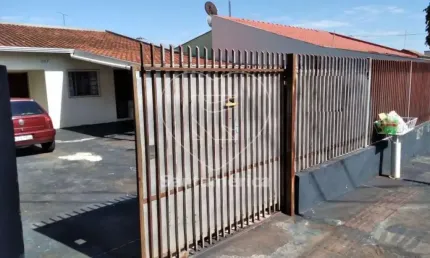 3 Casas a venda com 63m² de área localizada próxima da Avenida Saul Elkind.
