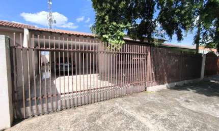 Casa à venda no Jardim Sabará I com 3 quartos sendo 2 suítes