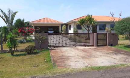 Casa à Venda no Condomínio Recanto Golf Ville com 5 Dormitórios 2 suítes