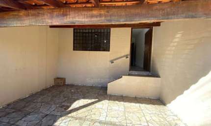 Casa para venda e locação na região Oeste de Londrina com 2 quartos sendo 1 suíte.