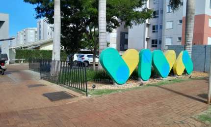 Casa com 2 quartos para Alugar e Venda no Condomínio Viva Londrina