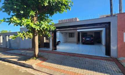 Casa para Venda e Locação com 3 Dormitórios e Suíte Próxima ao Norte Shopping em Londrina