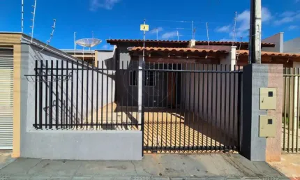 Casa à venda e para alugar com 2 quartos na zona norte de londrina