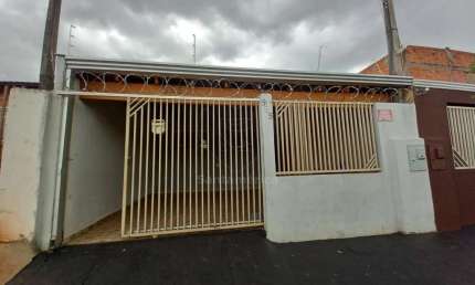 Casa à venda com 2 dormitórios no Jardim Columbia, região oeste de Londrina