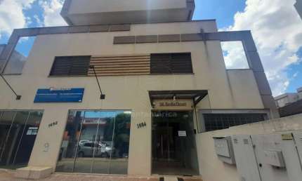 Apartamento semi mobiliado para Alugar no Edifício Rocha Catori no Centro de Londrina
