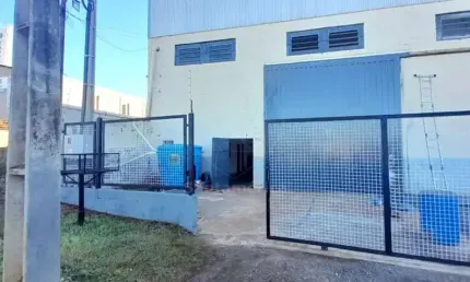 Barracão Comercial para Alugar Localização Próxima à PR-369