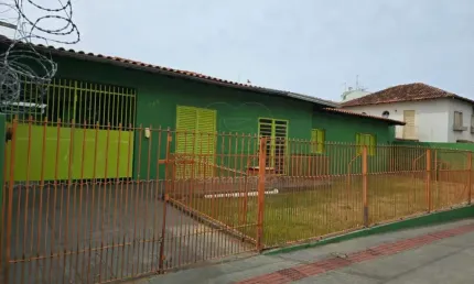 Casa comercial para alugar e vender na Rua Morretes - Região Central de Londrina