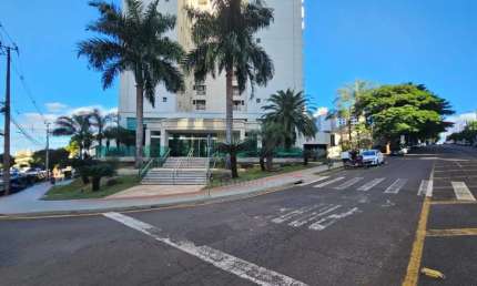 Apartamento para alugar no Edifício Maison Victoria com 3 suítes, no bairro Guanabara, região Sul de Londrina