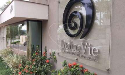 Casa com 3 Quartos para Alugar no Condomínio Dolce Vie, Região Oeste de Londrina