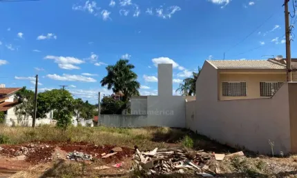 Terreno à Venda no Jardim Eldorado com 442 m² em Cambé
