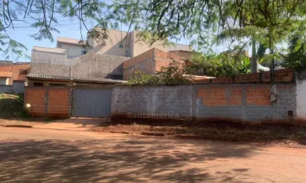 Casa à venda no bairro Residencial do Café com 4 dormitórios e quintal espaçoso