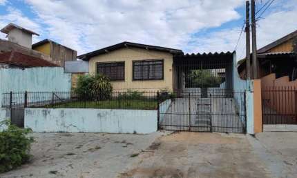 Casa com 2 quartos para alugar próximo da Avenida Tiradentes