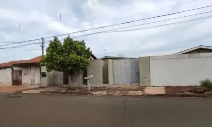 Casa à Venda no Jardim Maria Lúcia com 2 quartos na Região Norte de Londrina