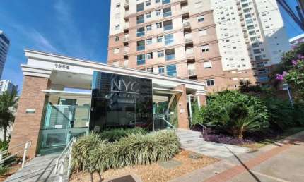 Apartamento mobiliado no Edifício Nyc Palhano com 3 quartos e cozinha planejada