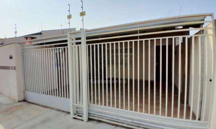 Casa para alugar no Bairro Michael Licha com 3 quartos, sendo 1 suíte na Região Norte de Londrina