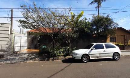 Casa com 3 dormitórios sendo 1 suíte à Venda no Jardim Higienópolis, Centro de Londrina