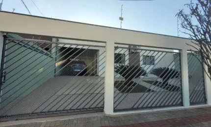 Csa para venda com 4 quartos e vaga de garagem no Jardim Sam Remo