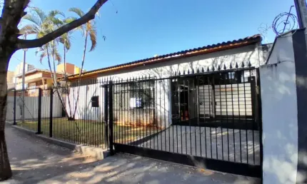 Casa Comercial para Alugar no Centro de Londrina, Próximo à Avenida Juscelino Kubitschek
