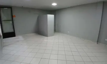 Sala Comercial para Alugar no Shopping Imperial no Centro de Londrina com 24m² Privativos