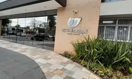 Apartamento para locação no Edifício Vista Parque com 2 quartos e cozinha planejada, Região Oeste