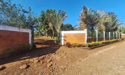 Chácara para alugar com 2 quartos e piscina na Região Leste de Londrina