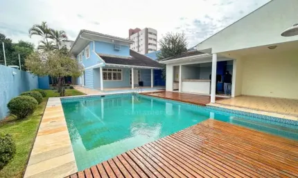 Casa para alugar no Jardim Higienópolis com 4 quartos na Região Central de Londrina