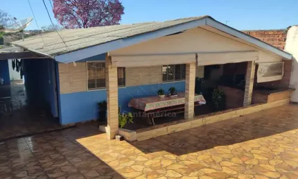 Casa à venda no Conjunto Sebastião de Melo com 3 quartos na Região Norte de Londrina
