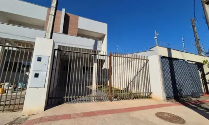 Casa a Venda na Região Norte de Londrina com 3 Quartos e 1 Suíte com Sacada