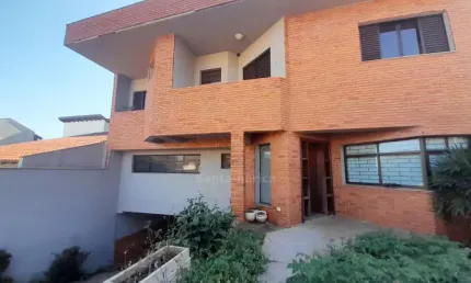 Casa à venda no Bairro Presidente com 4 quartos na Região Oeste de Londrina