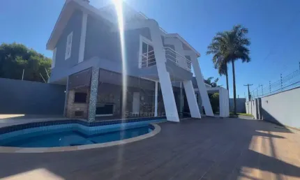 Sobrado para alugar no jardim coliseu em londrina, 3 suítes e área de lazer