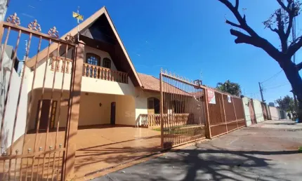 Casa para locação no jardim montreal com 5 quartos, sacada privativa e próximo lago igapó ii