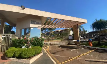 Casa à venda no condomínio ilha bela, região leste de londrina com 3 dormitórios amplos.