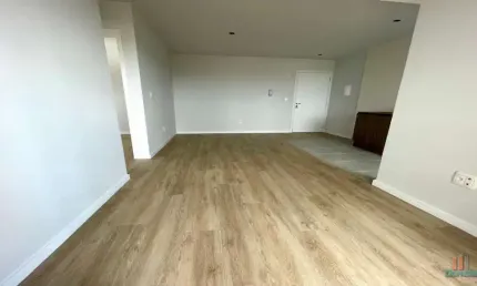 Apartamento com 2 quartos à venda no Panazzolo, Caxias do Sul  por R$ 350.000