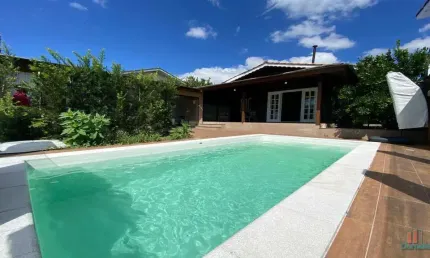 Casa com 3 quartos à venda na Nossa Senhora da Saúde, Caxias do Sul  por R$ 750.000