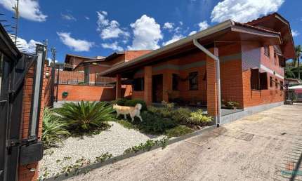 Casa com 3 quartos à venda na João Albe, 821, Ana Rech, Caxias do Sul por R$ 1.395.000