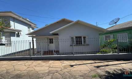 Casa com 2 quartos à venda na Rodrigues Alves, 1871, Nossa Senhora de Lourdes, Caxias do Sul por R$ 650.000
