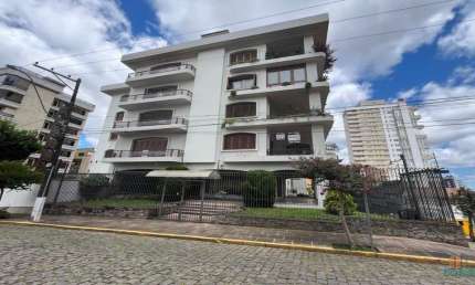 Apartamento com 4 quartos para alugar na Rua Eitel Botelho, 15, Panazzolo, Caxias do Sul por R$ 3.000