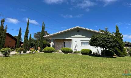 Casa com 3 quartos para alugar na Rua Ludovico Cavinato, 288, Nossa Senhora da Saúde, Caxias do Sul por R$ 5.000