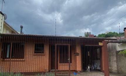 Casa com 3 quartos à venda na Rua Orestes Baldisserotto, 749, Colina Sorriso, Caxias do Sul por R$ 1.100.000