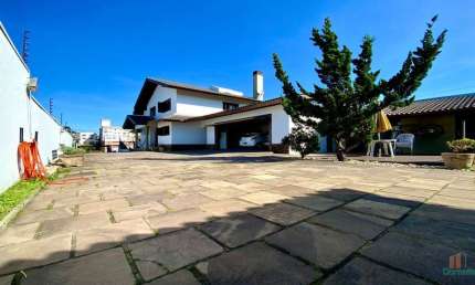 Casa com 4 quartos à venda no Cinqüentenário, Caxias do Sul  por R$ 1.380.000