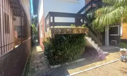 Garagem para alugar no Medianeira, Caxias do Sul  por R$ 1.700