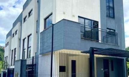 Casa em condomínio fechado com 2 quartos à venda na Colina Sorriso, Caxias do Sul  por R$ 535.000