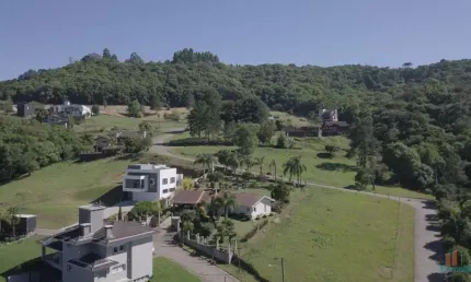 Terreno em condomínio fechado à venda na Estrada Municipal Vereador Vicente Menezes, 2350, Linha 40, Caxias do Sul por R$ 1.145.000