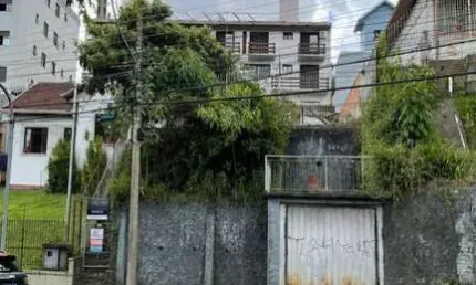 Terreno à venda na Nossa Senhora de Lourdes, Caxias do Sul  por R$ 380.000