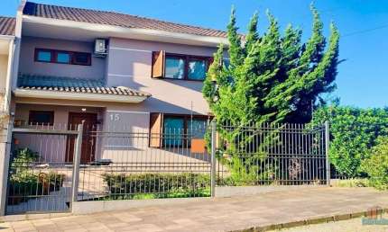 Casa com 3 quartos à venda no Sagrada Família, Caxias do Sul  por R$ 1.390.000